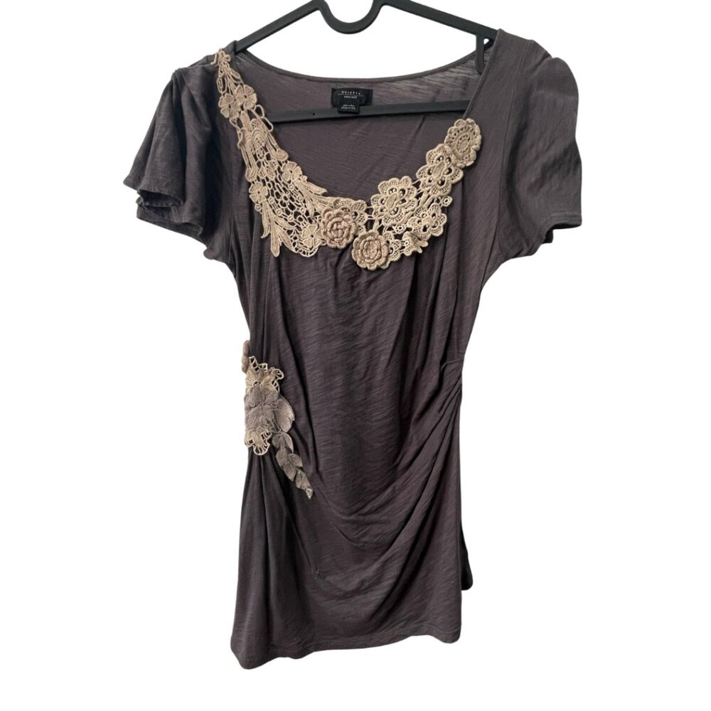 Deletta Blouse with Thick Embroidery Floral Detail XS